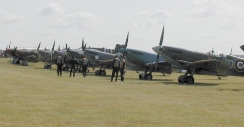 Spitfire and Hurricane Line Up Spitfire and Hurricane Line Up